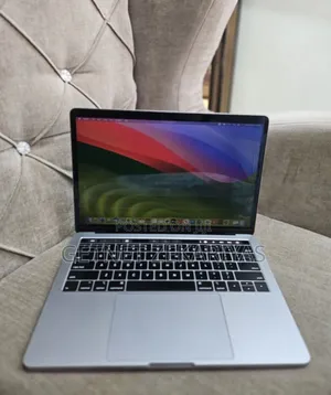Photo - New Laptop Apple MacBook Pro 2019 8GB Intel Core I5 SSD 128GB
