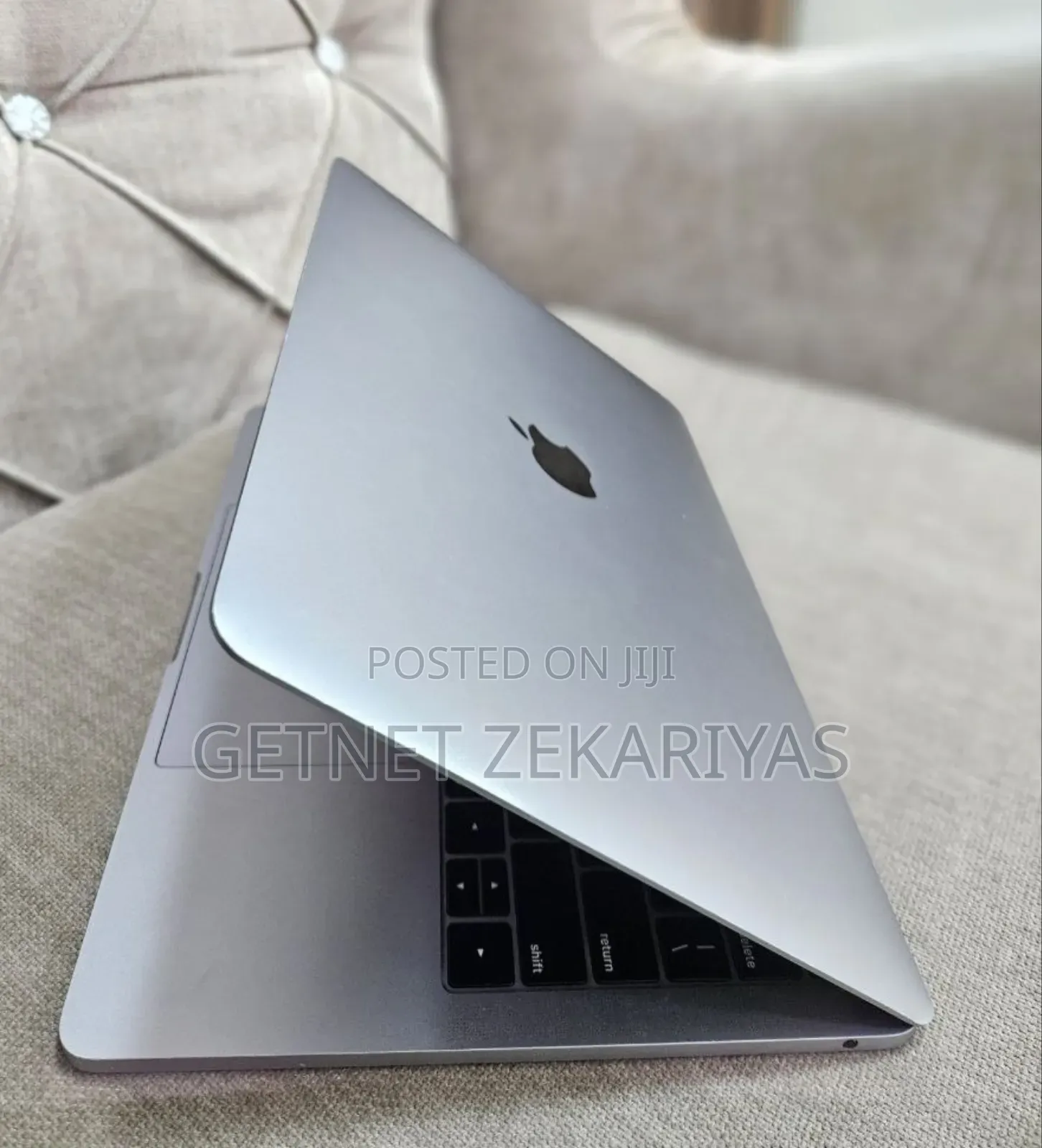New Laptop Apple MacBook Pro 2019 8GB Intel Core I5 SSD 128GB