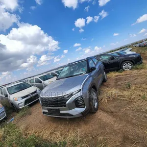 Photo - Hyundai Creta 2024 Silver