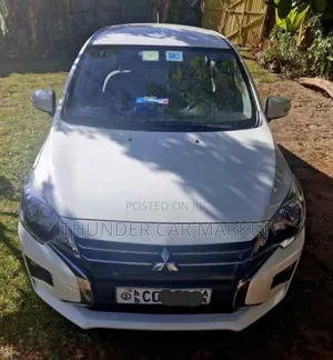 Mitsubishi Attrage 2022 Ivory