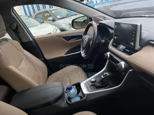 Toyota RAV4 2019 Gray