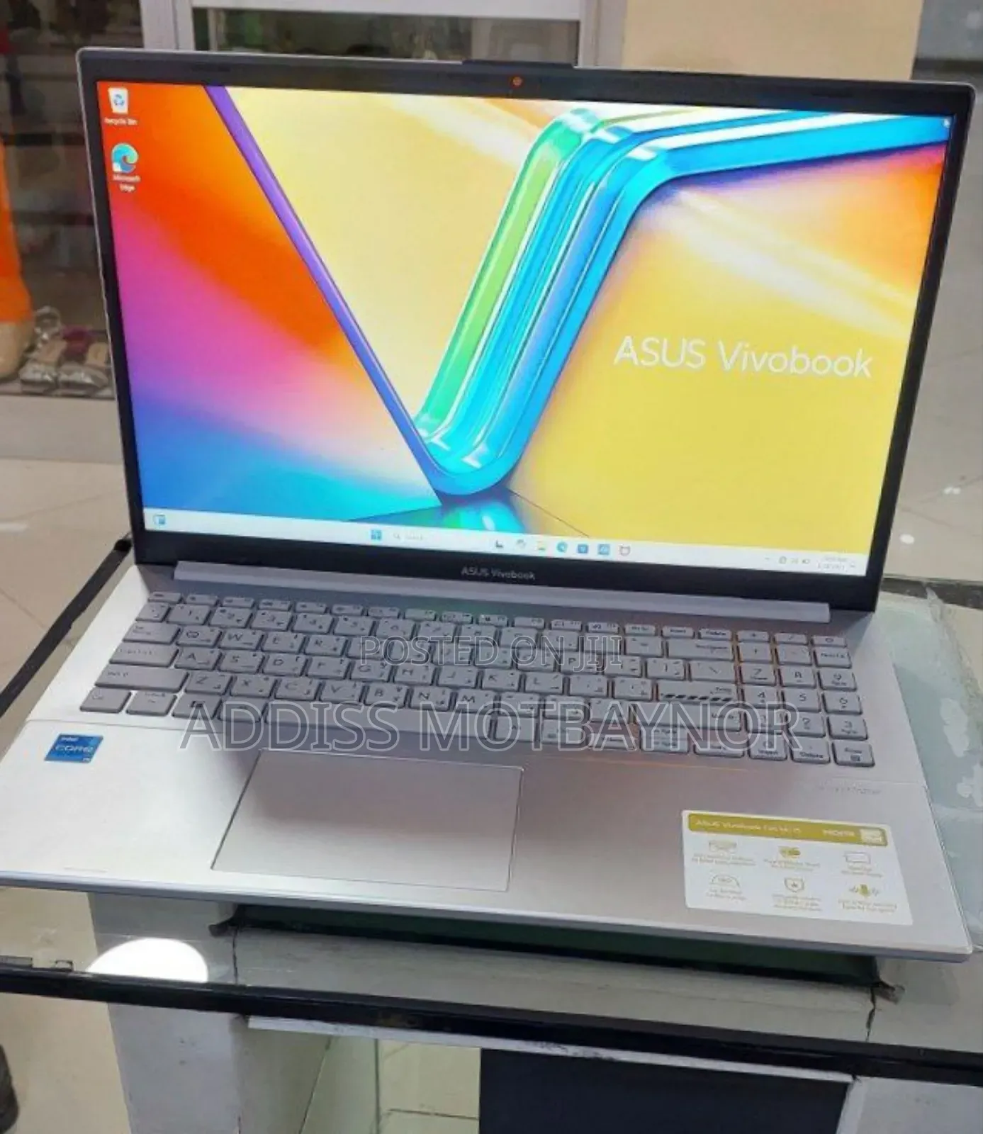 New Laptop Asus VivoBook 15 X505BA 8GB Intel Core I3 SSD 256GB