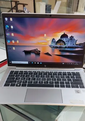 New Laptop HP EliteBook 830 16GB Intel Core I7 SSD 512GB