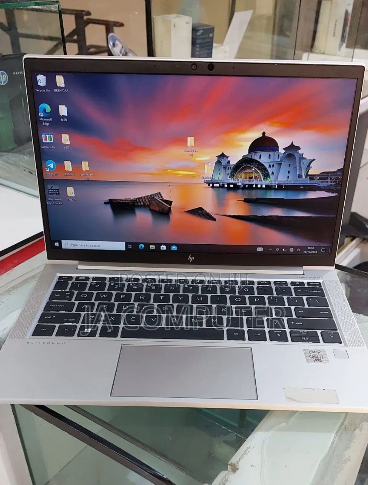 New Laptop HP EliteBook 830 16GB Intel Core I7 SSD 512GB