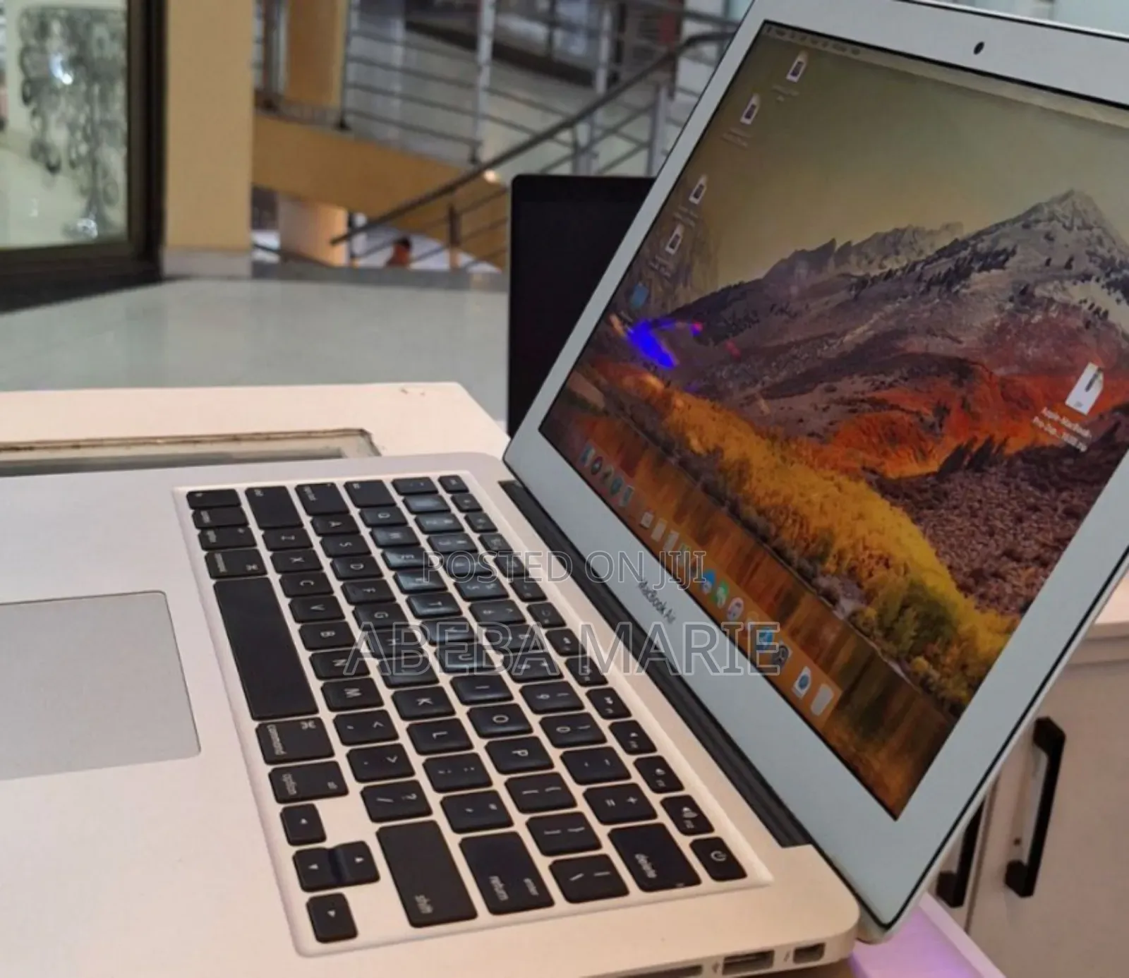 New Laptop Apple MacBook Air 2015 4GB Intel Core I5 SSD 256GB