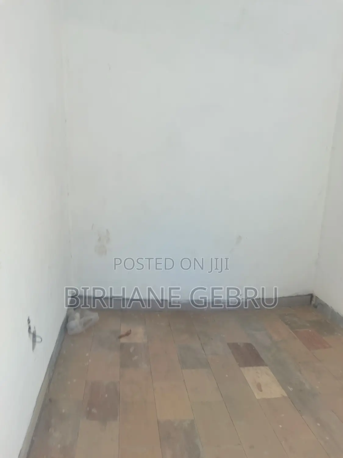 Rent for Mobile,Costometic or Other Business