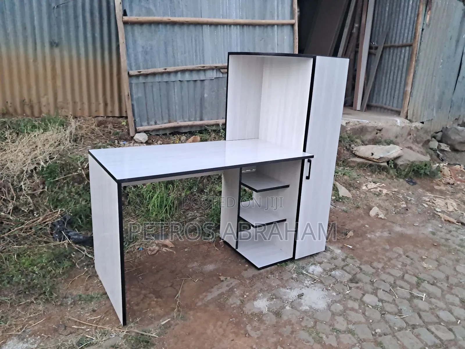 Modern Reading Table