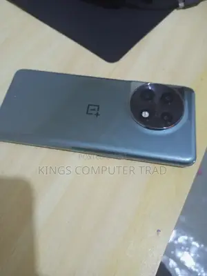 New OnePlus 11 256 GB Purple