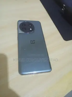 New OnePlus 11 256 GB Purple