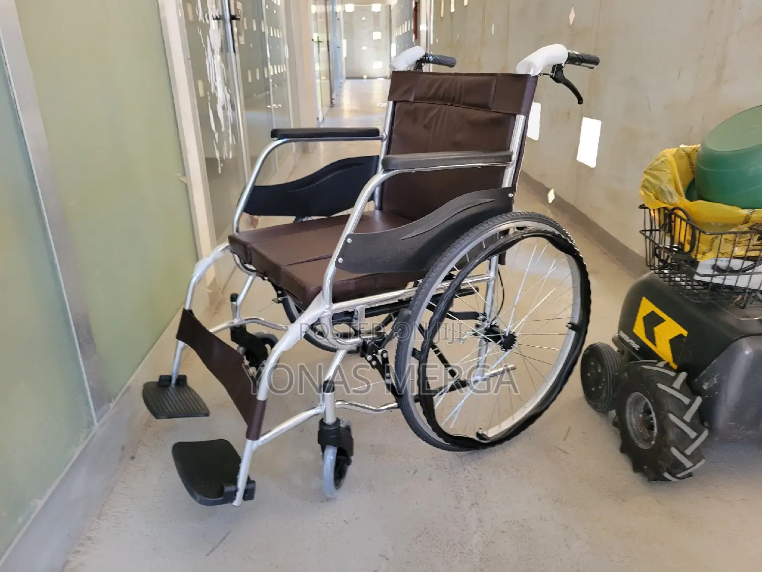 Toilet Wheelchair疇premium Quality Metallic Finished。ዊልቼር