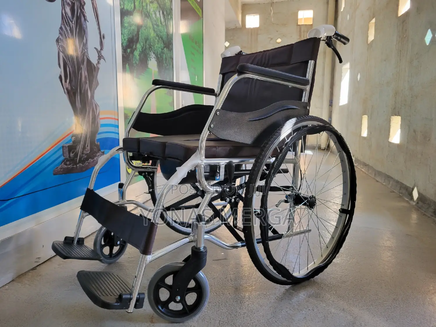 Commode Pot and Commode Seat Wheelchair彝accessible歸wheelcher