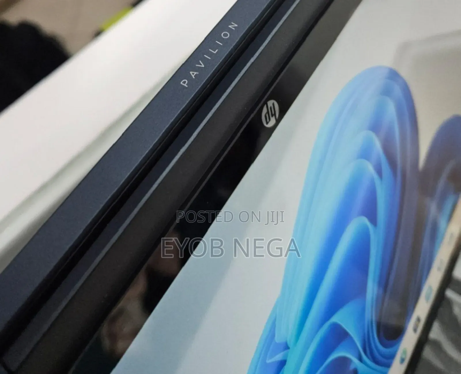 New Laptop HP Pavilion 14 8GB Intel Core I3 SSD 256GB