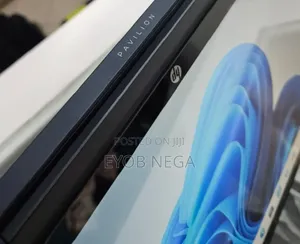 New Laptop HP Pavilion 14 8GB Intel Core I3 SSD 256GB