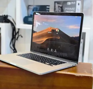New Laptop Apple MacBook Pro 2015 16GB Intel Core I7 SSD 256GB