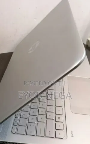 New Laptop HP Envy 15 8GB Intel Core I7 HDD 1T