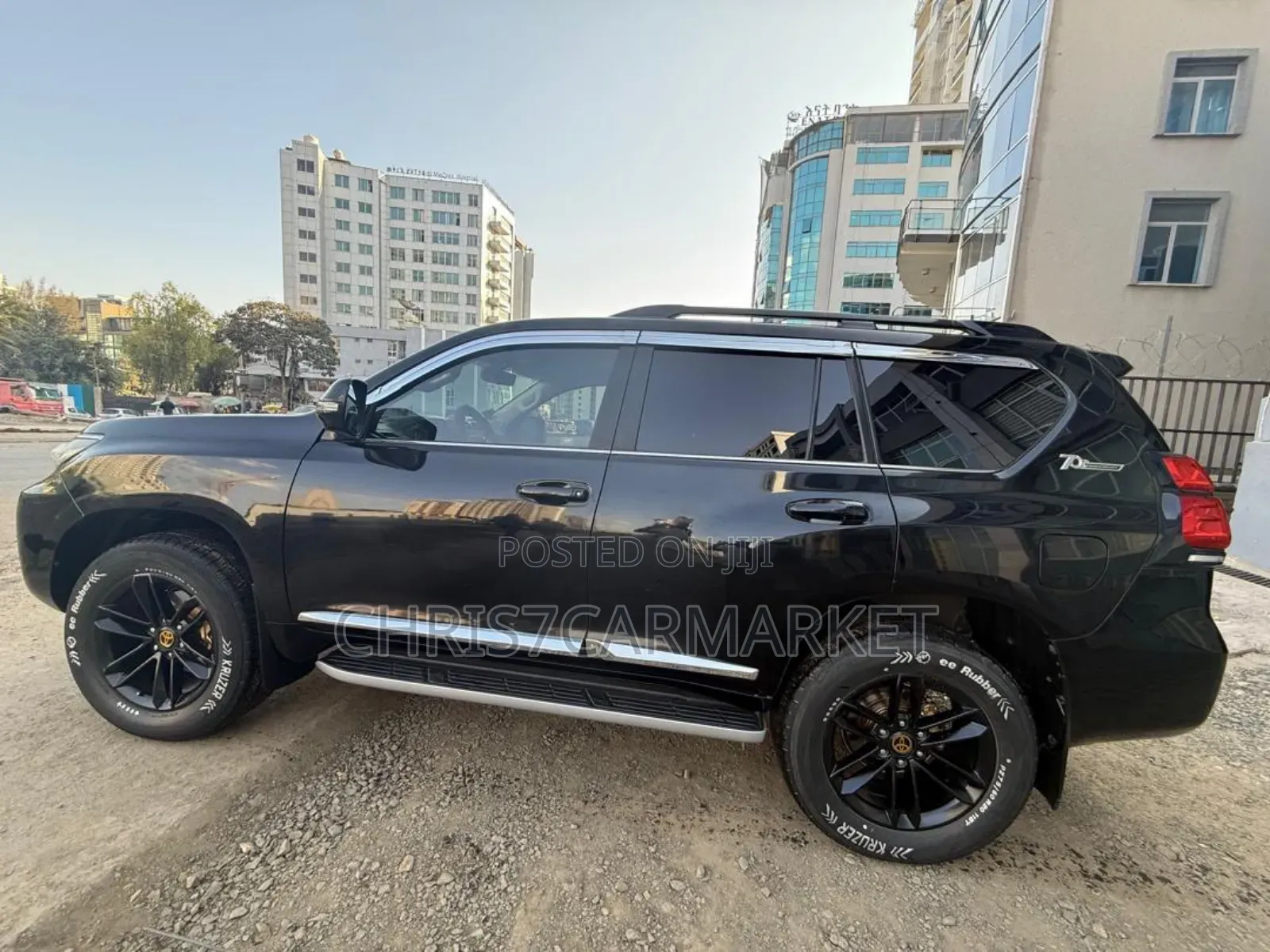 Toyota Land Cruiser Prado 2022 Black