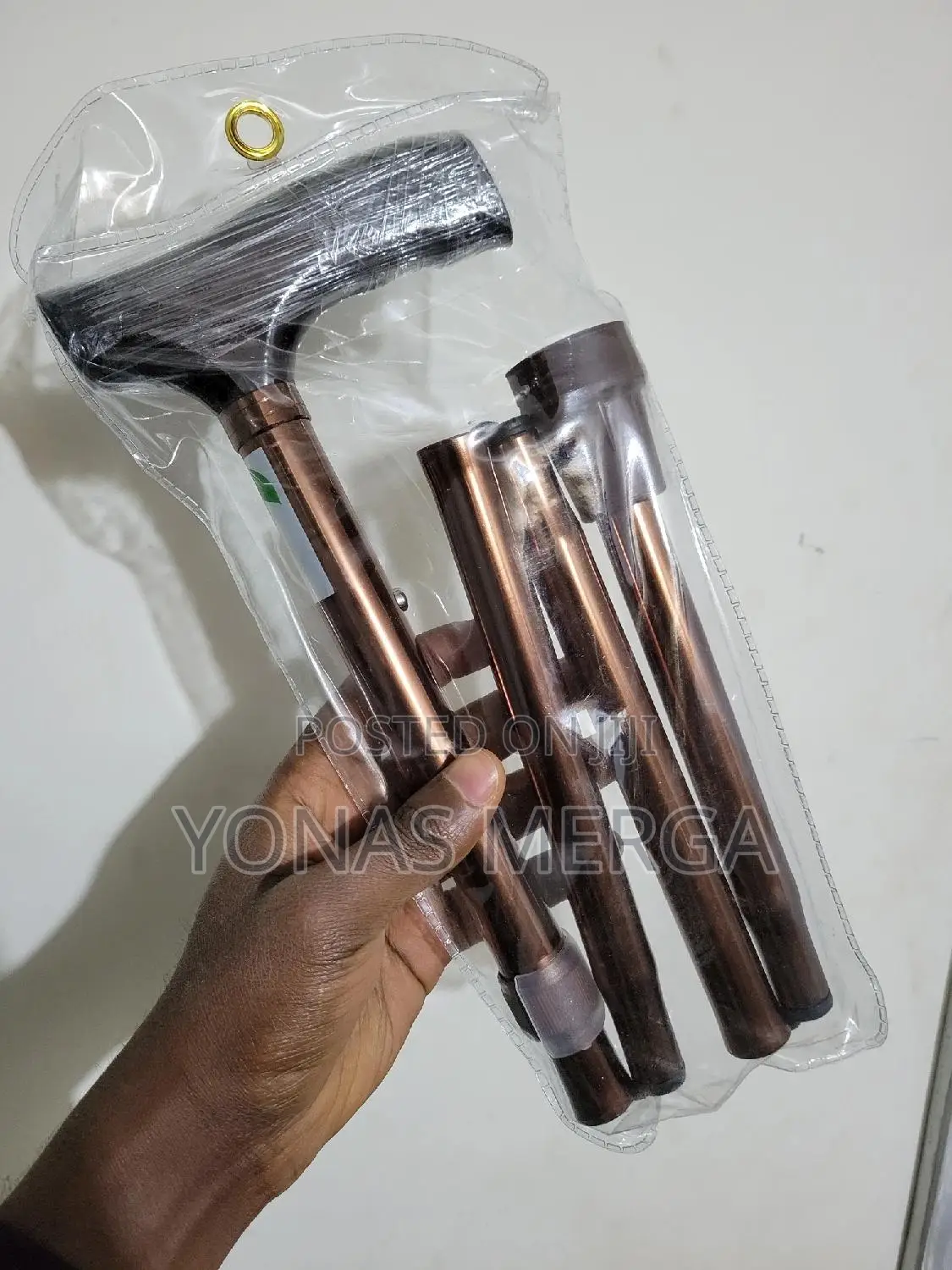 Walking Stick for Travelers刻★RECOMMENDED/B: These Crutches