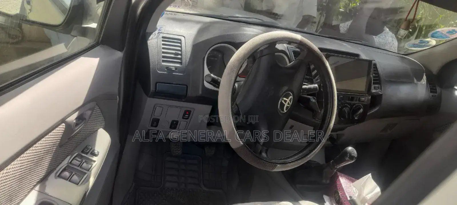 Toyota Hilux 2010 Silver