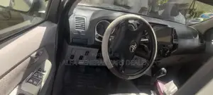 Toyota Hilux 2010 Silver