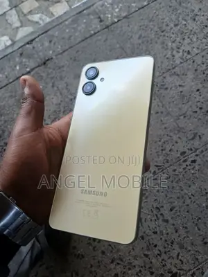 New Samsung Galaxy A06 64 GB Rose Gold