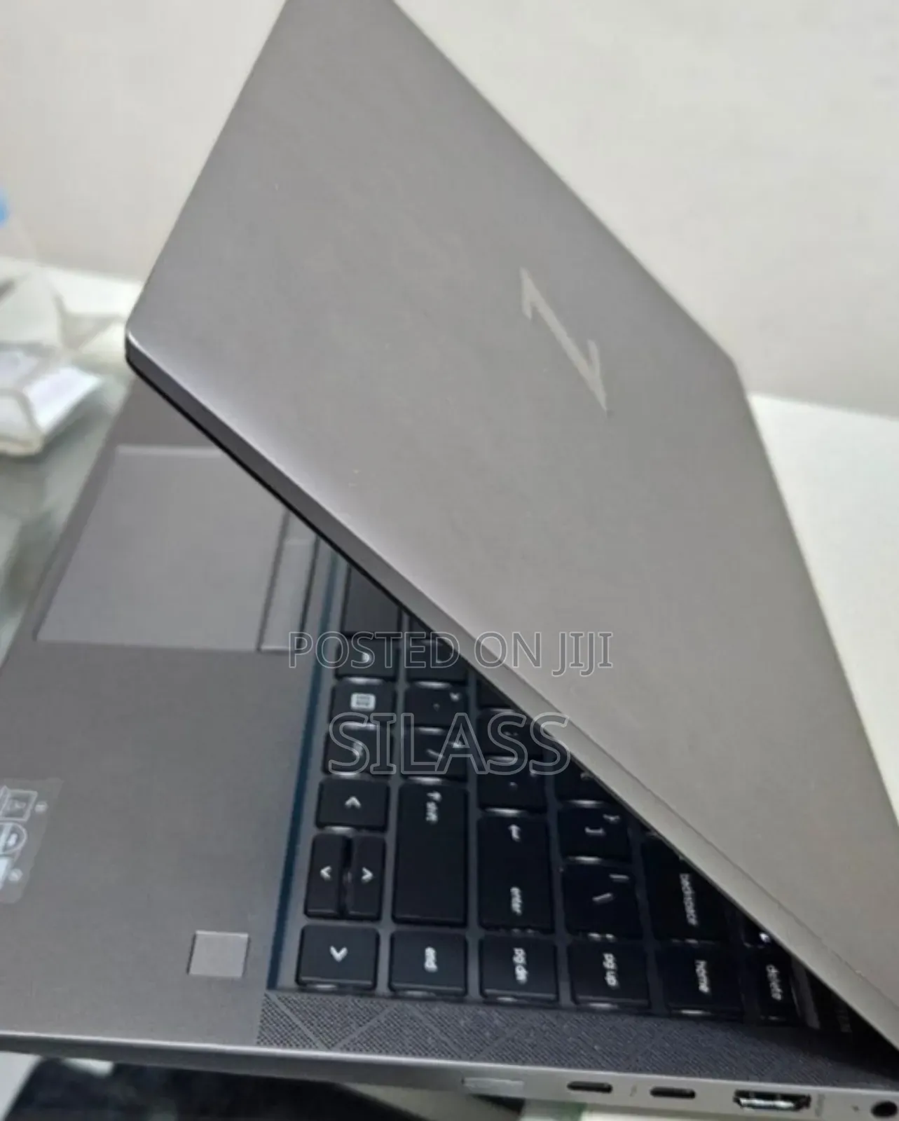 New Laptop HP ZBook Firefly 14 G7 16GB Intel Core I7 SSD 512GB