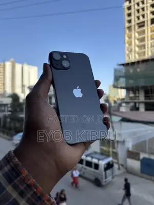 Photo - New Apple iPhone 13 128 GB Black