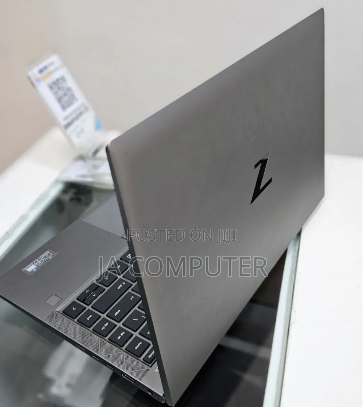 New Laptop HP ZBook Firefly 14 G7 16GB Intel Core I7 SSD 512GB