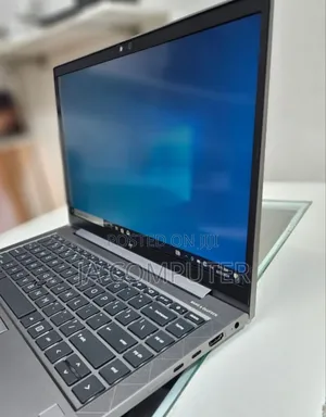 New Laptop HP ZBook Firefly 14 G7 16GB Intel Core I7 SSD 512GB