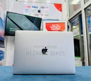 New Laptop Apple MacBook Pro 2017 8GB Intel Core I5 SSD 256GB