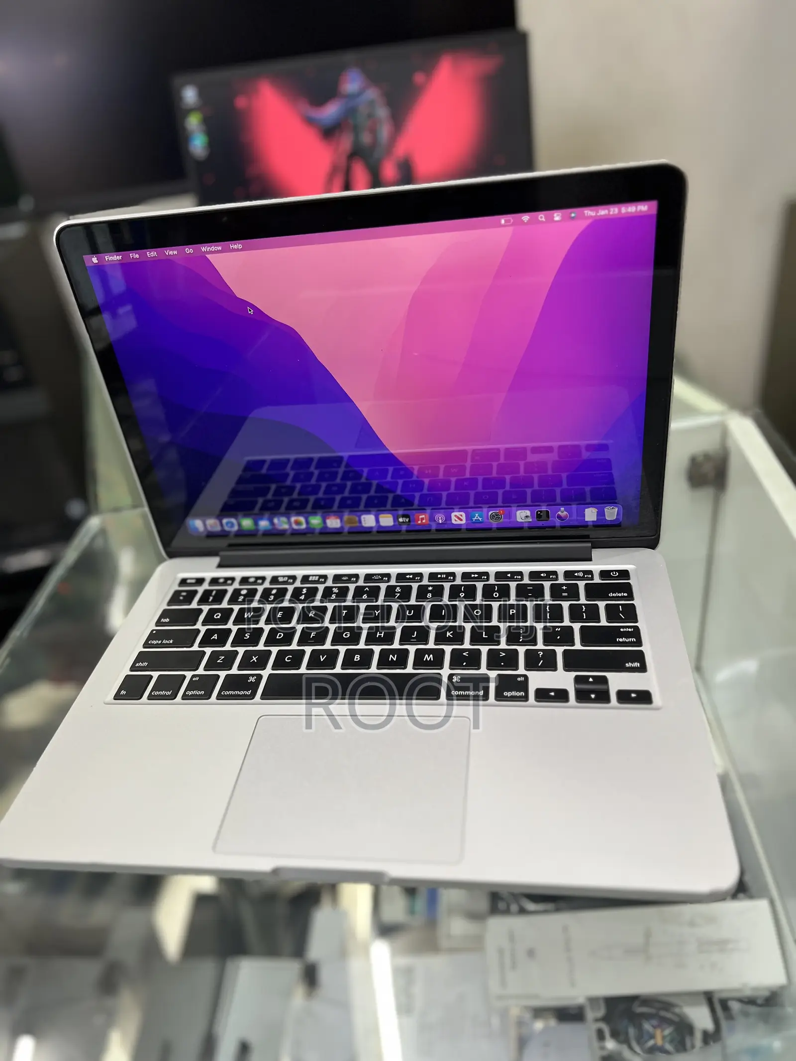 Laptop Apple MacBook Pro 2015 8GB Intel Core I5 SSD 512GB