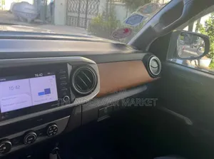 Toyota Tacoma 2022 Gray