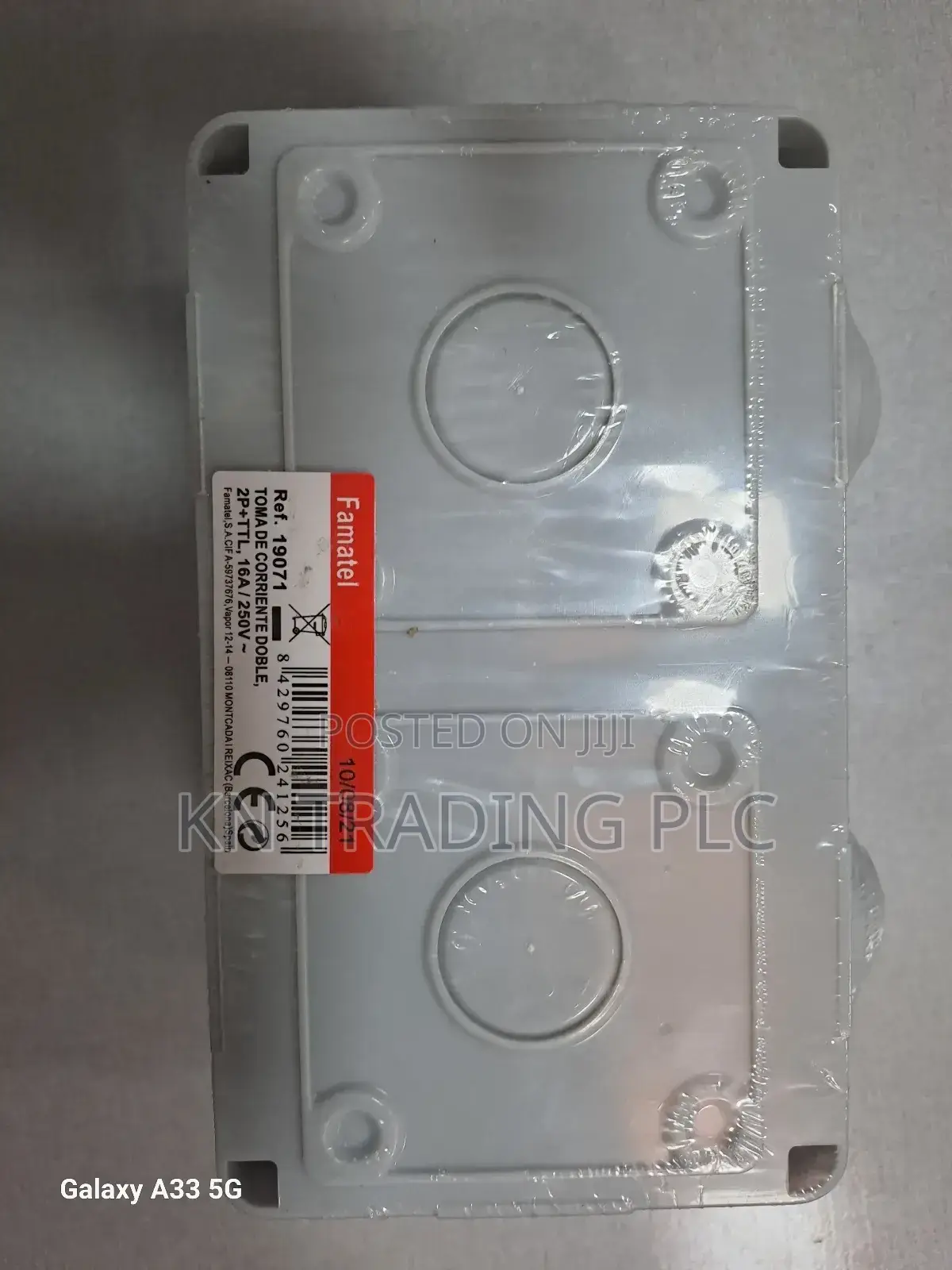 Double Surface Water Proof Socket