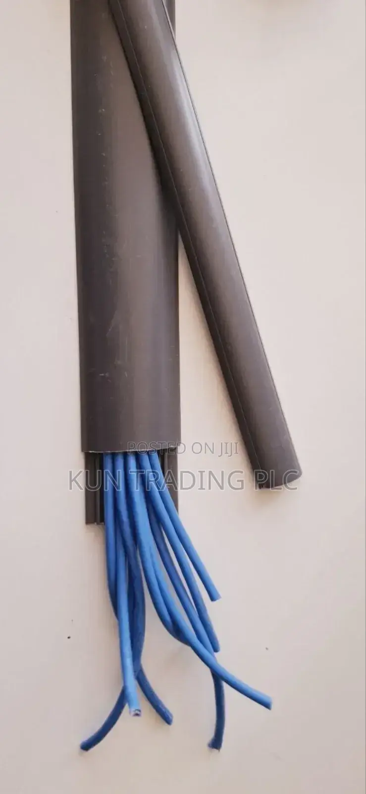 Floor Truncking 70x20mm