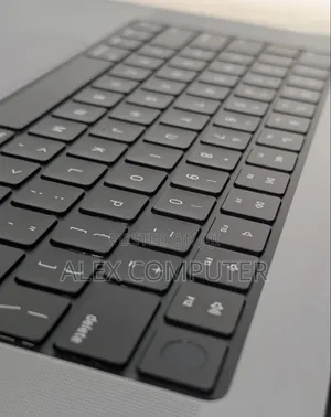 New Laptop Apple MacBook Pro M1 16GB Apple M1 Pro SSD 1T