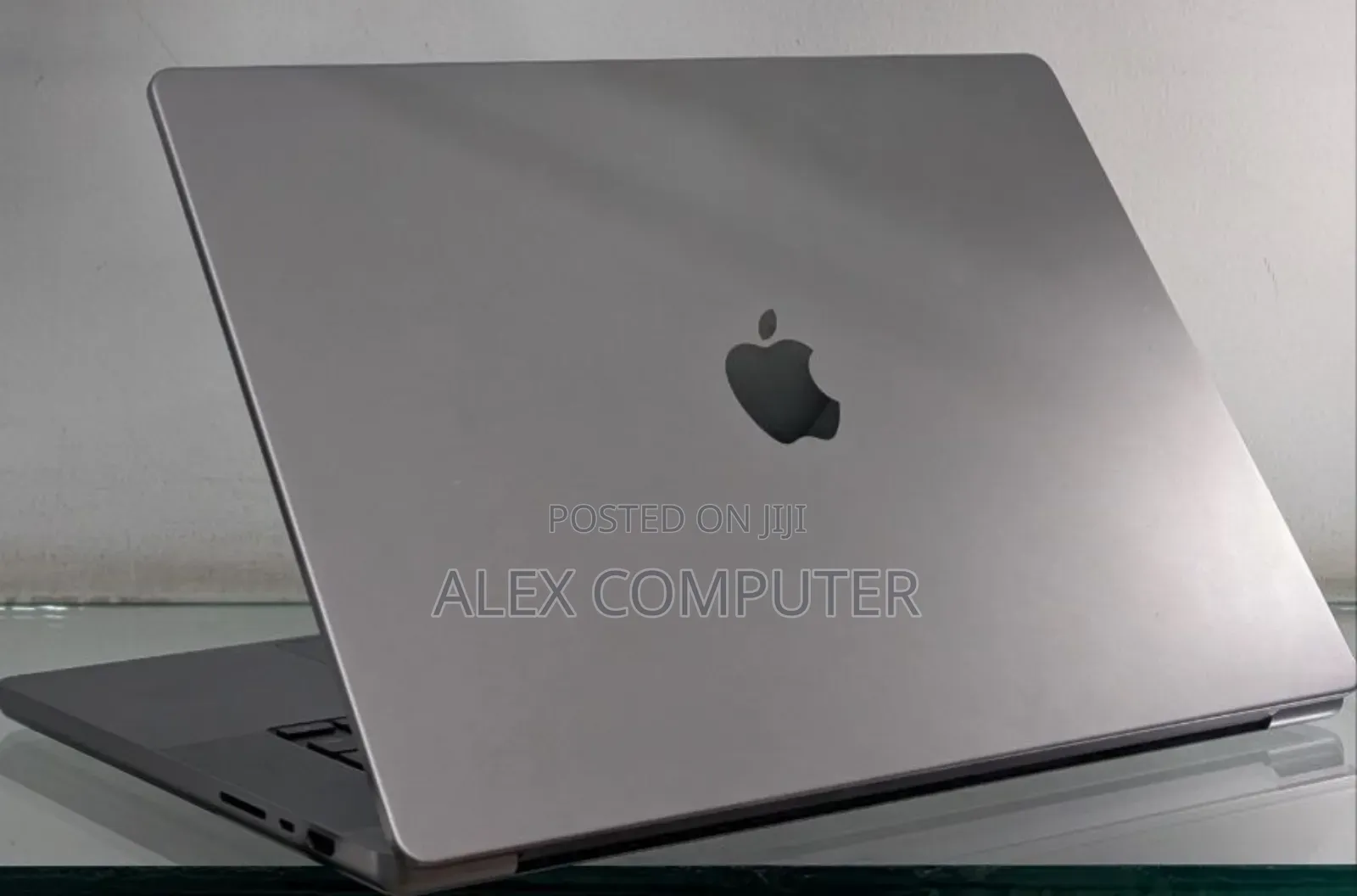 New Laptop Apple MacBook Pro M1 16GB Apple M1 Pro SSD 1T