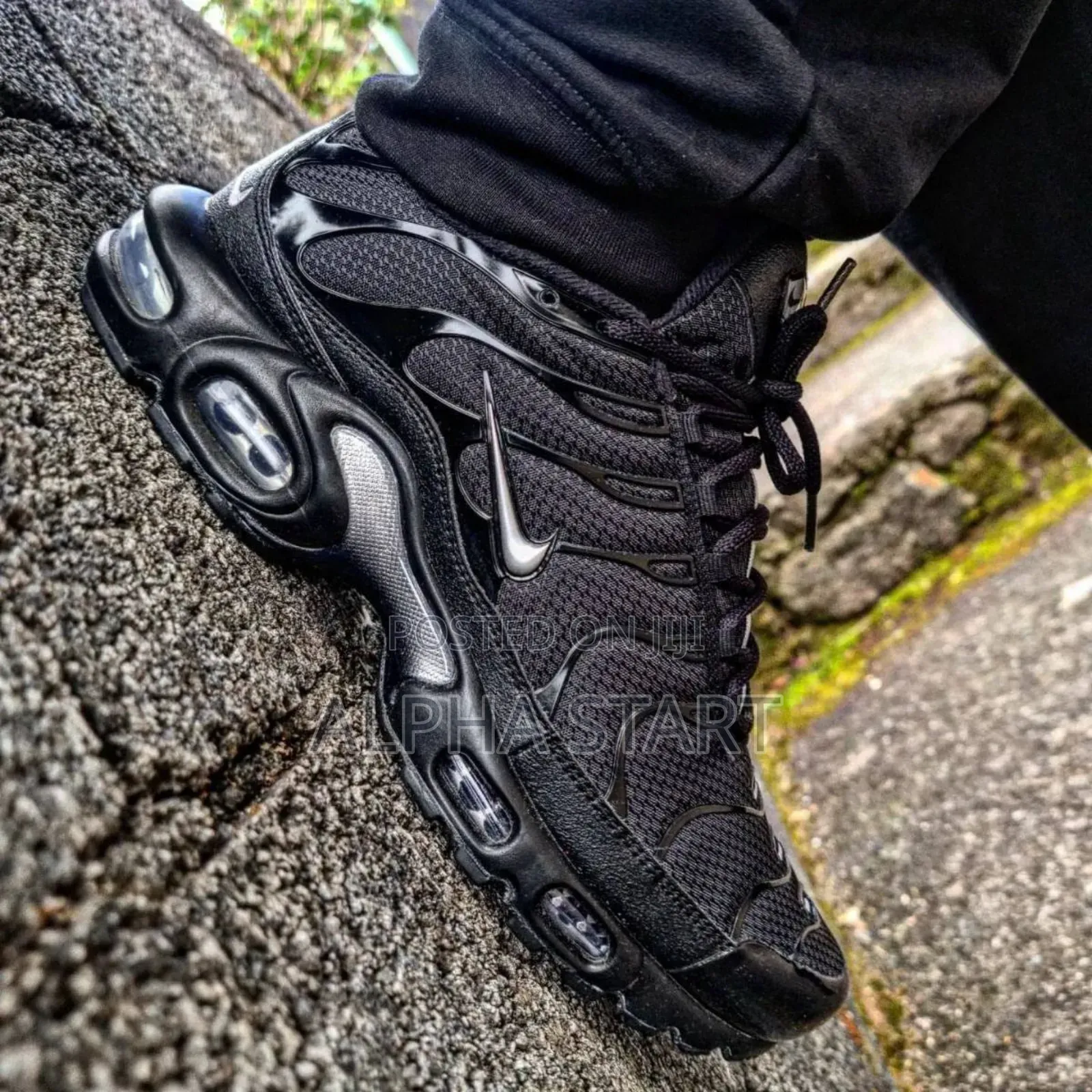 Nike Air Max PLUS Tn Triple Black: High Quality Shoes For