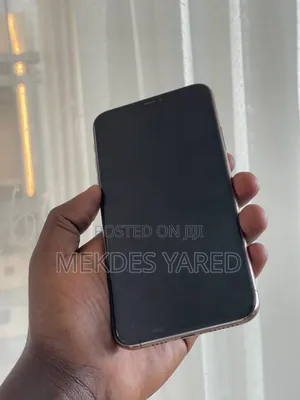 New Apple iPhone 11 Pro Max 64 GB Gold