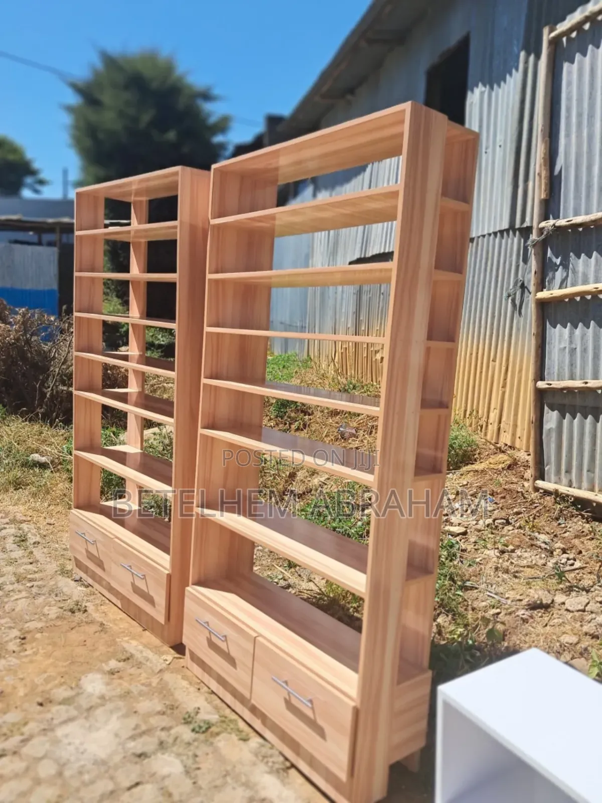 ዘመናዊ ጫማ መደርደሪያ