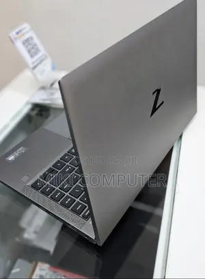 New Laptop HP ZBook Firefly 14 G7 16GB Intel Core I7 SSD 512GB