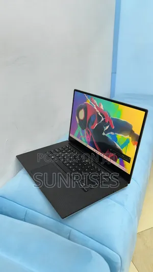 New Laptop Dell XPS 15 16GB Intel Core I9 SSD 512GB
