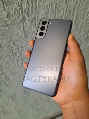 Photo - Samsung Galaxy S21 5G 128 GB Black