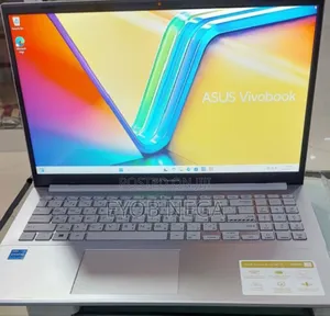 New Laptop Asus VivoBook 15 X505BA 8GB Intel Core I3 SSD 256GB
