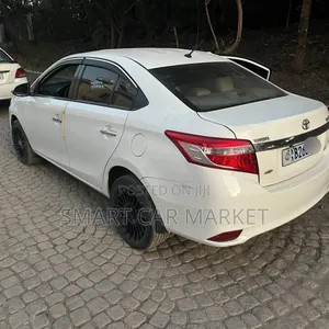 Toyota Yaris 2015 White