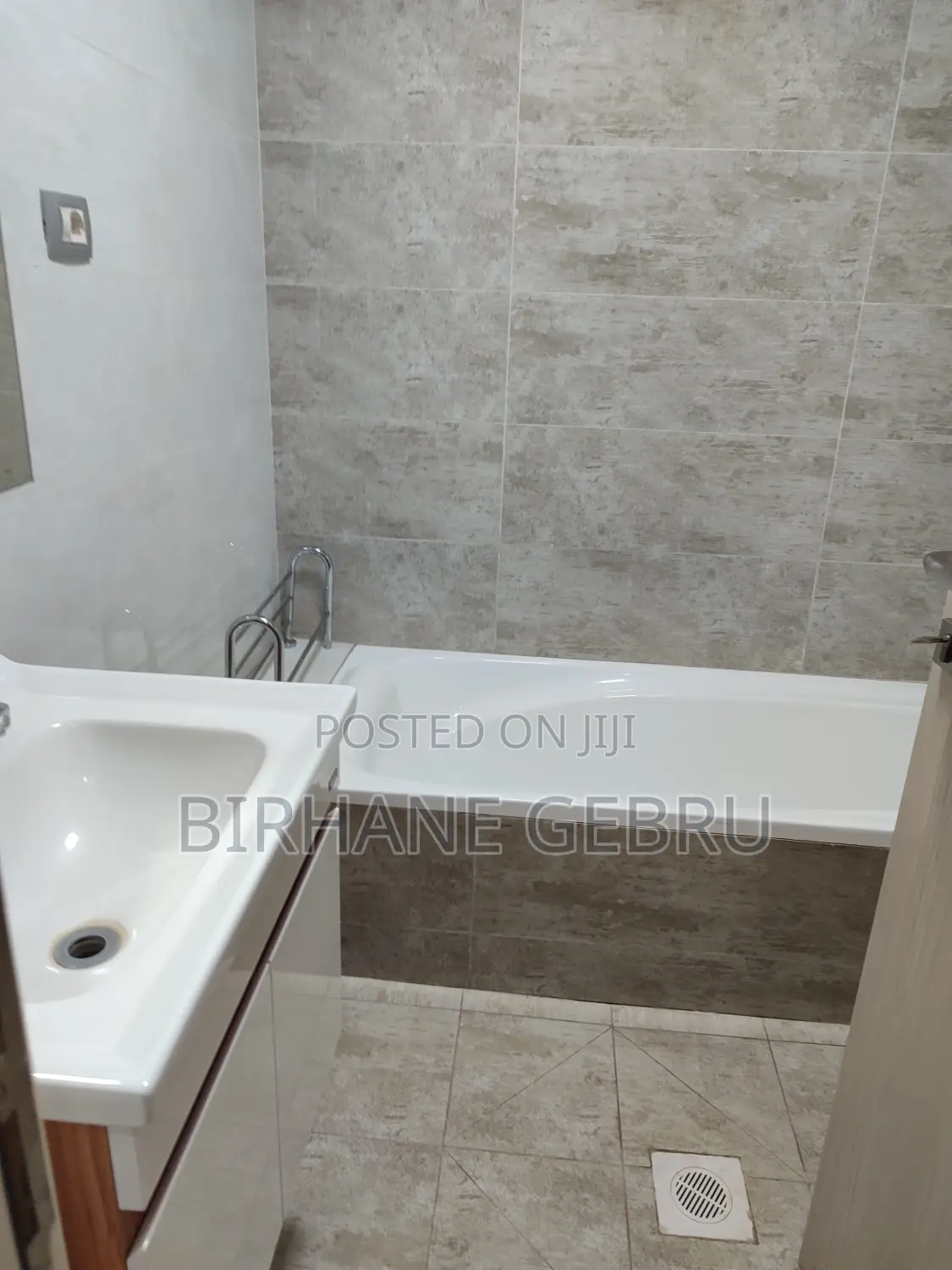 3 Bedroom Luxury Apartiment Fernished Guest House for Rent
