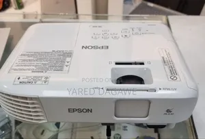Eepson Projector Model S05