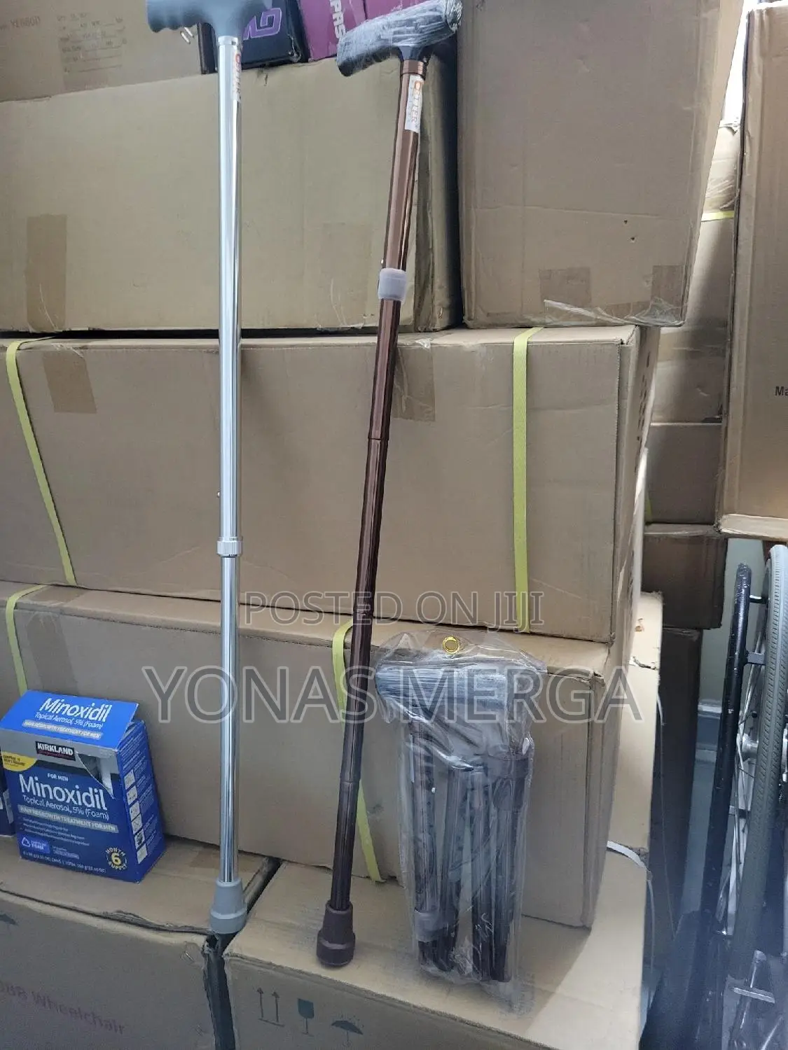 Lightweight And Portable Cane䨏handle Made From Ergonomic