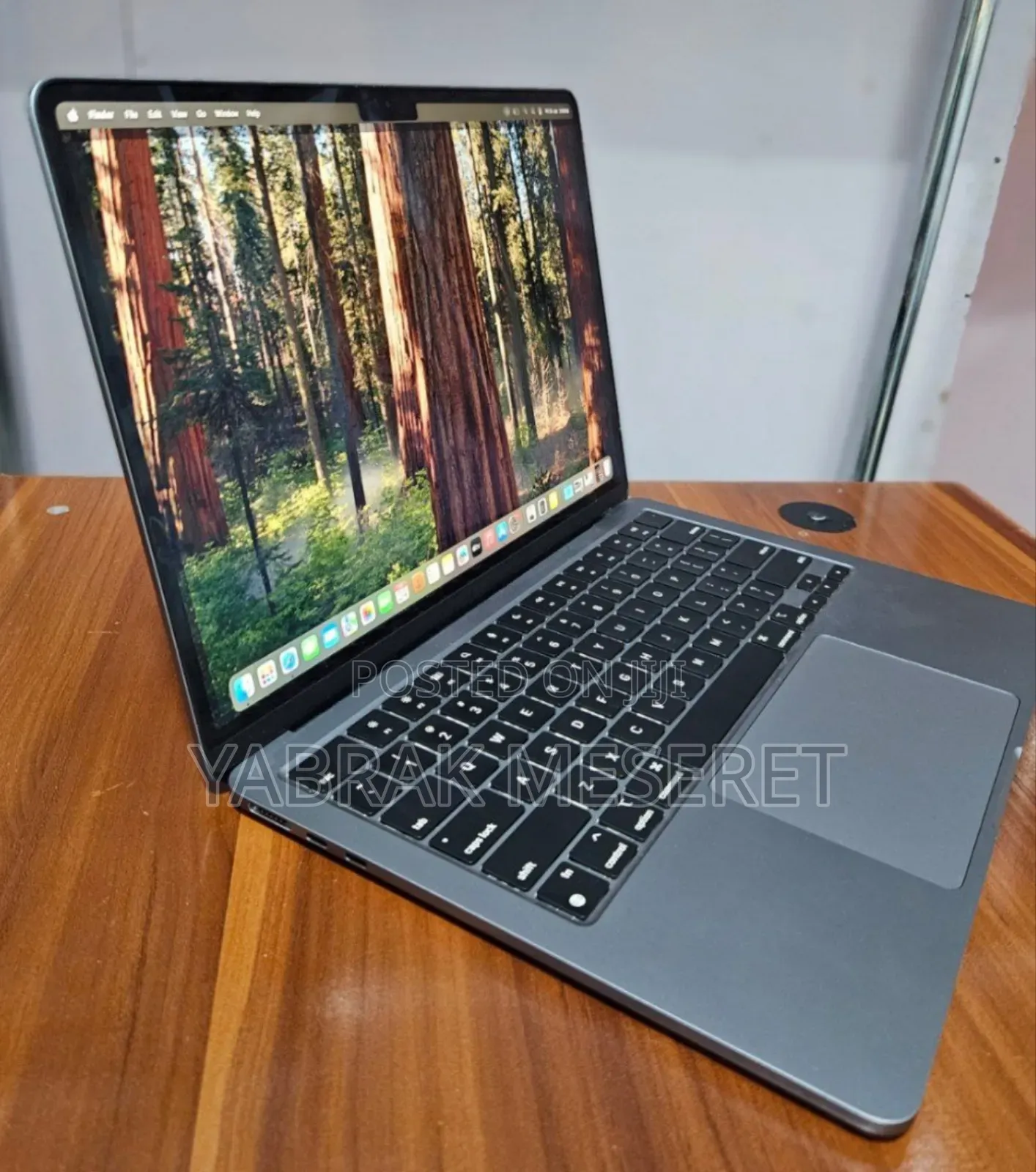 New Laptop Apple MacBook Air 2022 M2 8GB Apple M2 SSD 256GB