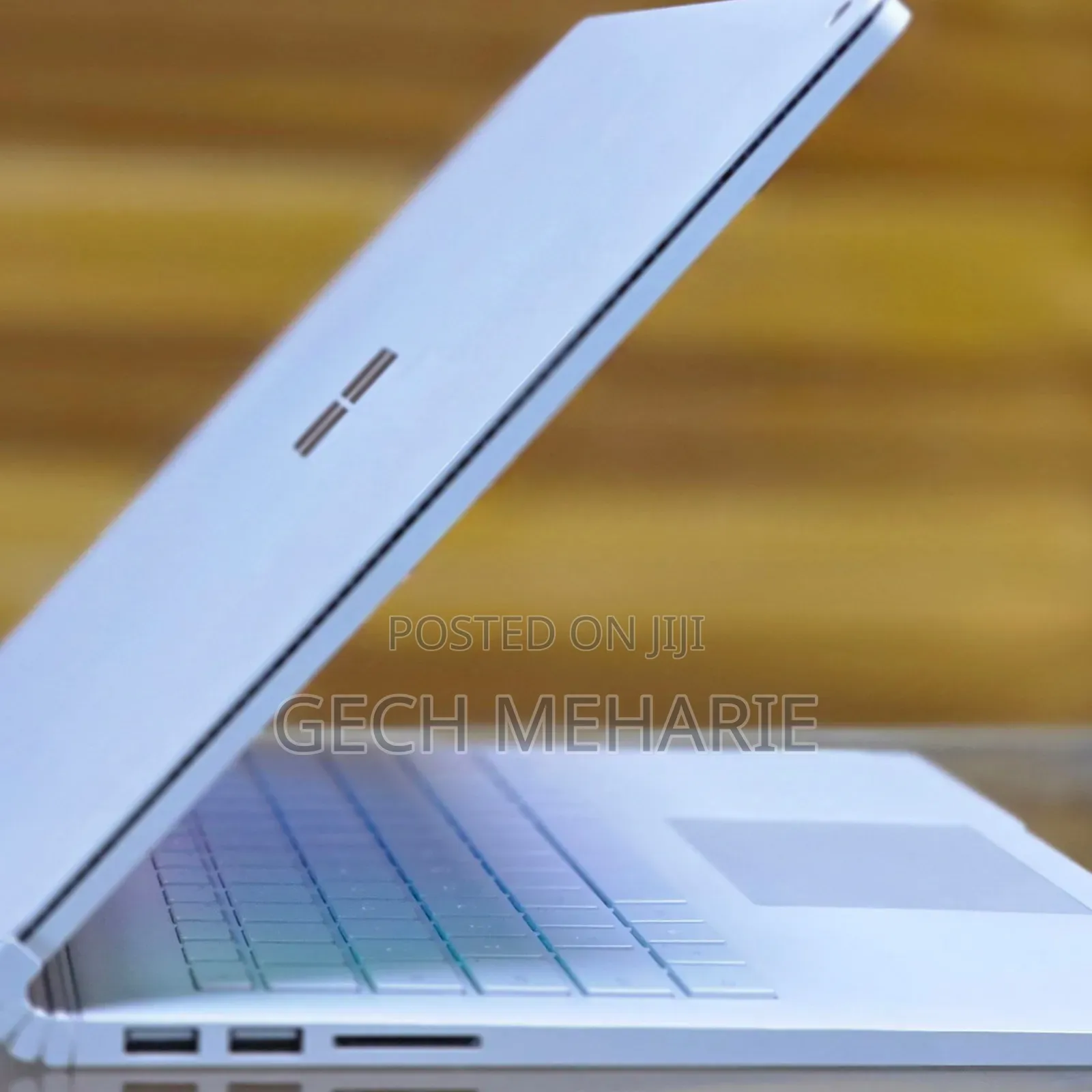 New Laptop Microsoft Surface Book 2 8GB Intel Core I5 SSD 256GB