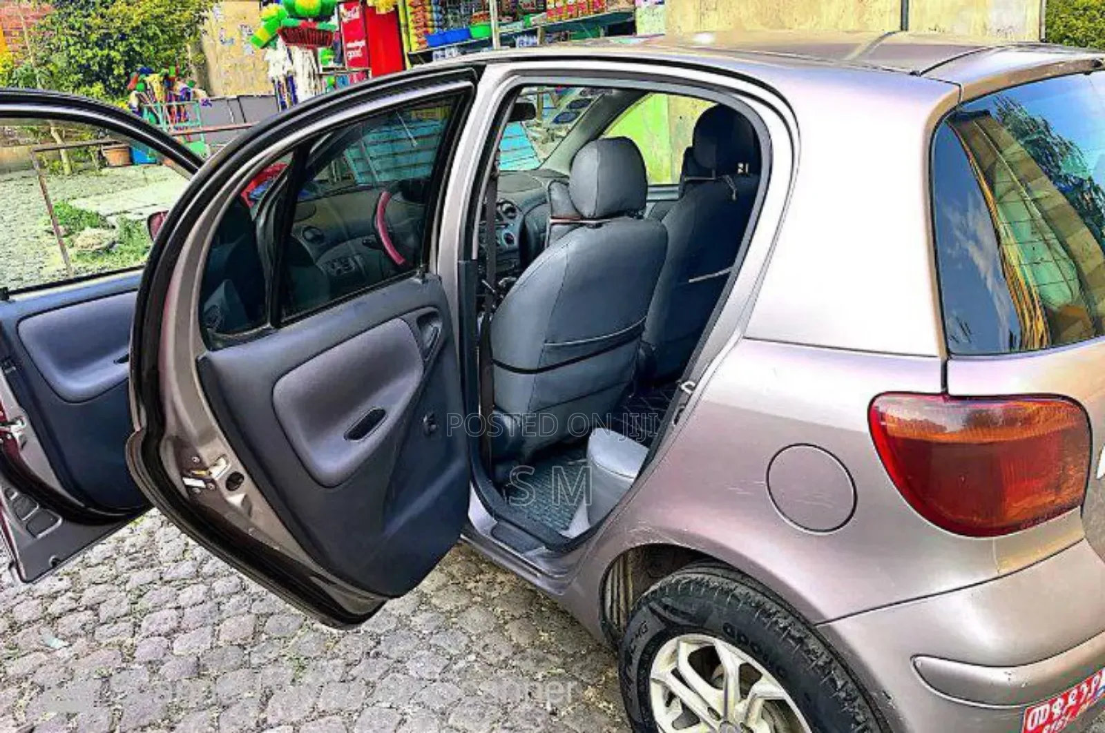 Toyota Vitz 2002 Beige