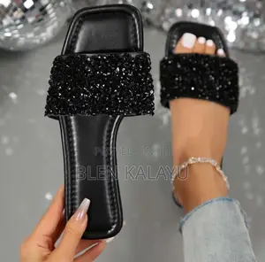 Photo - Leisure Fashion Women Rhinestone Slippers